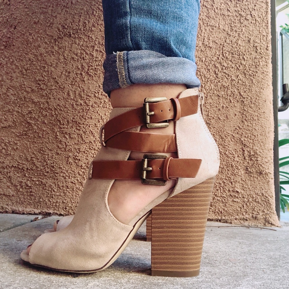 Open toed Booties